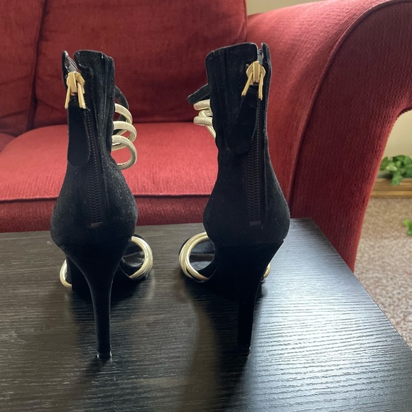 Guess Black and Gold ankle strap heels. - Picture 7 of 8